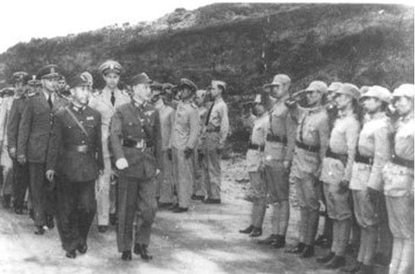 Chiang Kai-shek and Dai Li in 1940