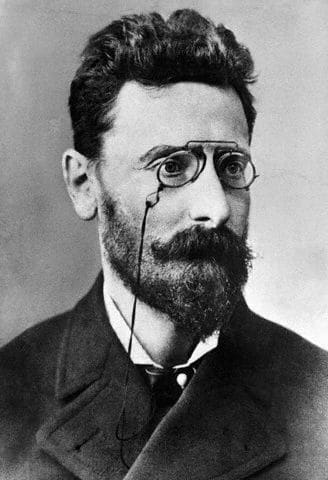 From Wikimedia Commons: Joseph Pulitzer, photo portrait. Photographer and date not listed. About start of 20th century; Pulitzer died in 1911.